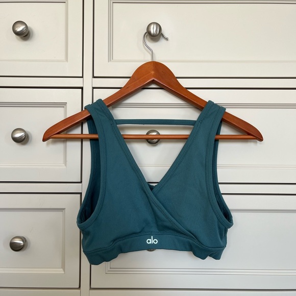 Alo Yoga Sports Bra - Picture 1 of 2